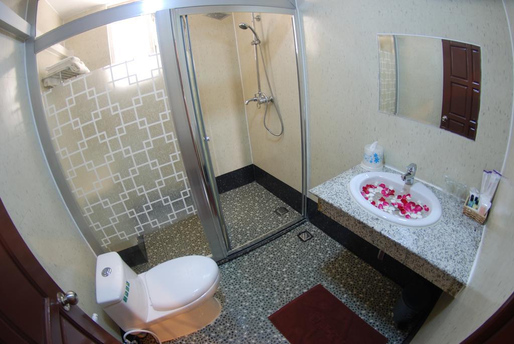 Holiday Hotel Yangon Zimmer foto