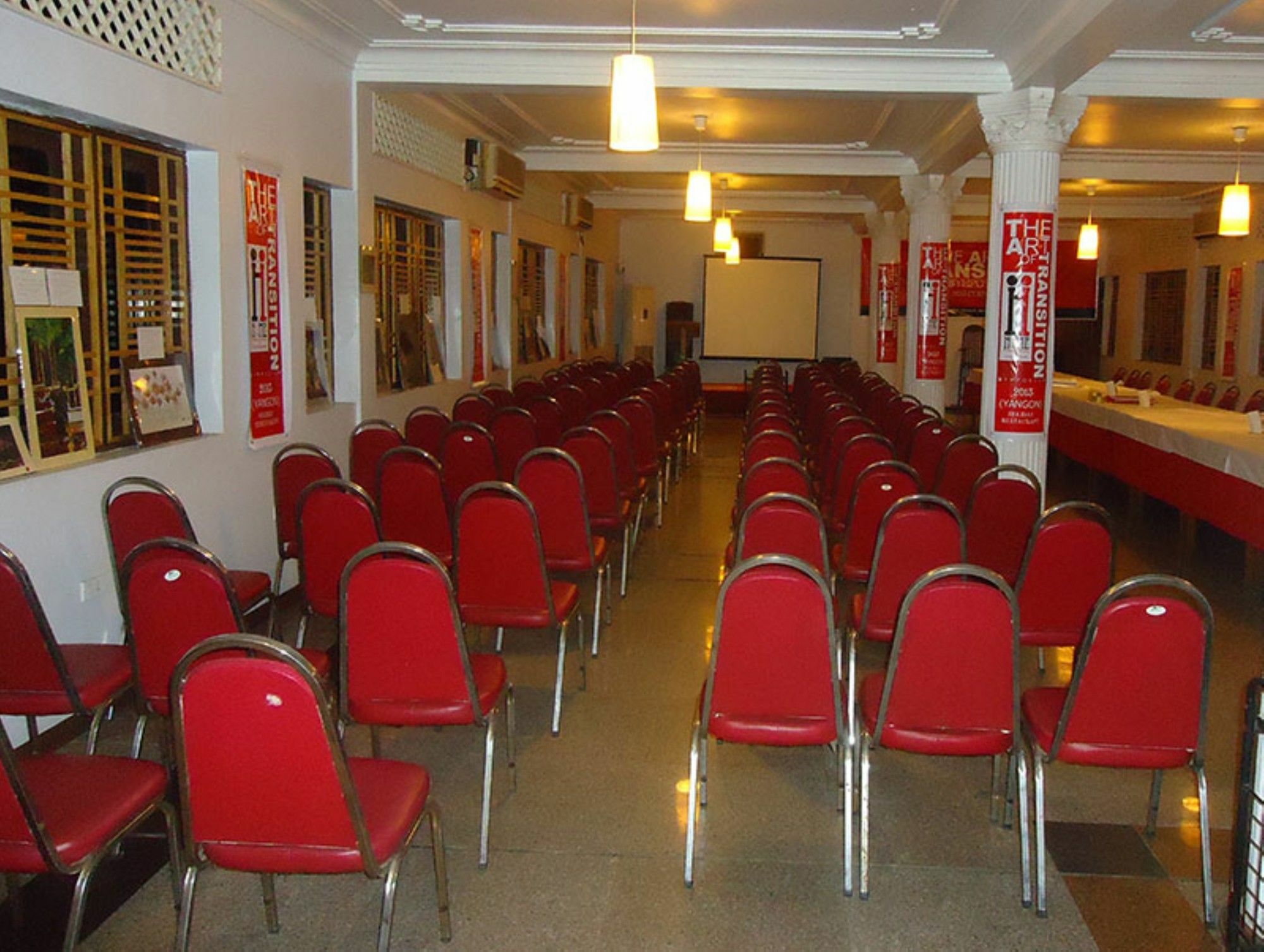 Holiday Hotel Yangon Exterior foto